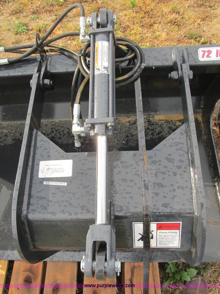 image for item K9306 Stout hydraulic skid steer grapple bucket