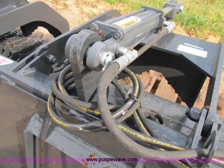 image for item K9306 Stout hydraulic skid steer grapple bucket