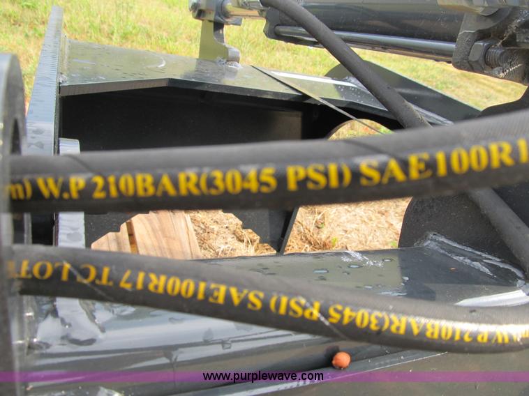 image for item K9306 Stout hydraulic skid steer grapple bucket