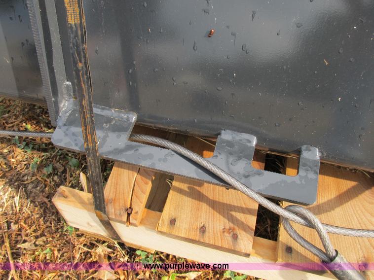 image for item K9306 Stout hydraulic skid steer grapple bucket