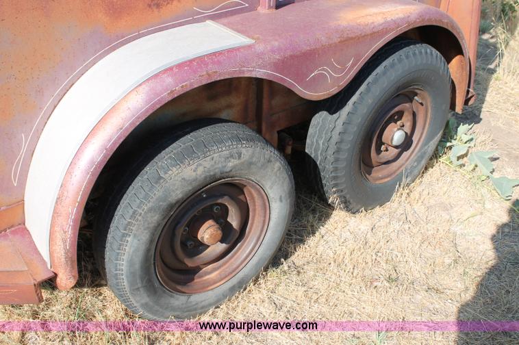 image for item L9884 Mel Scwindt livestock trailer