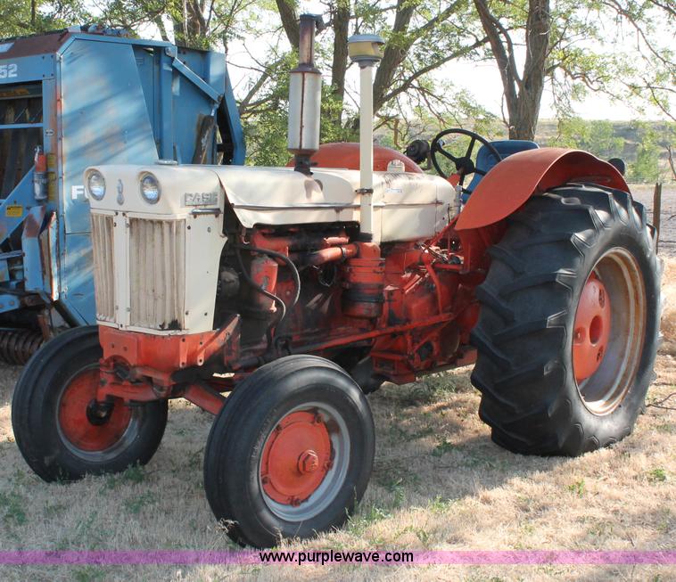 image for item L9894 Case 900B tractor