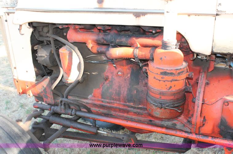 image for item L9894 Case 900B tractor