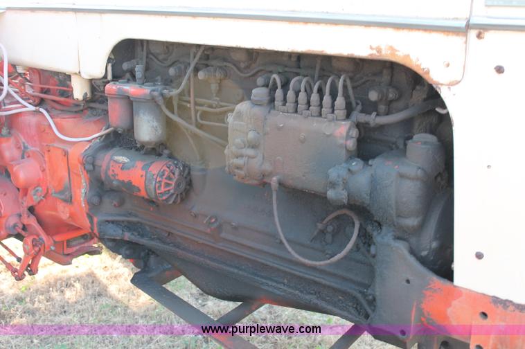 image for item L9894 Case 900B tractor