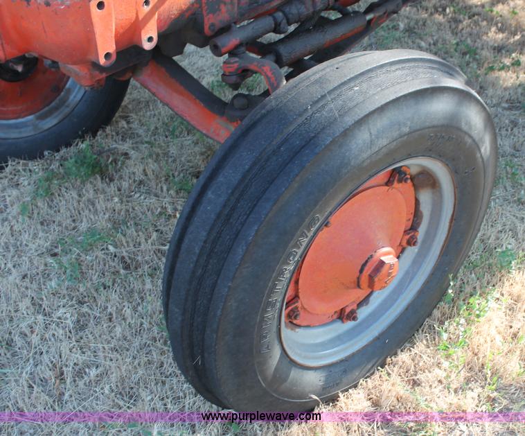 image for item L9894 Case 900B tractor