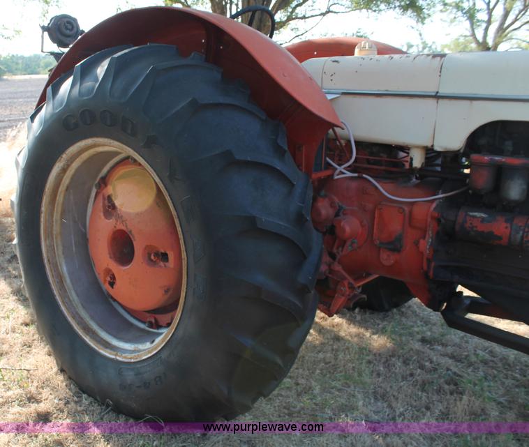 image for item L9894 Case 900B tractor