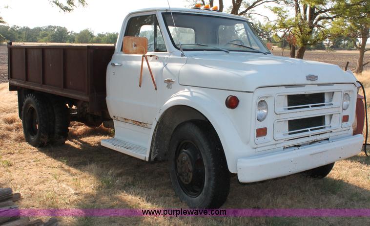image for item L9895 1967 Chevrolet 40 dump truck