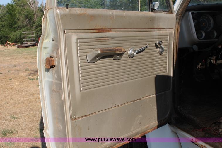 image for item L9895 1967 Chevrolet 40 dump truck