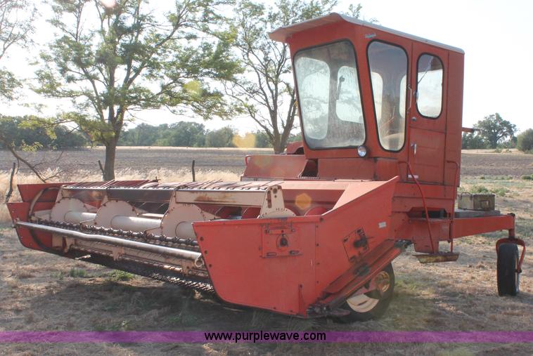 image for item L9896 Case 1155 self-propelled swather