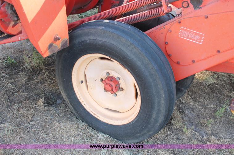 image for item L9896 Case 1155 self-propelled swather