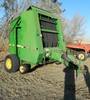 John Deere 535 round baler 5 x 6 bale capacity Twine tie Converging wheel Sheet metal damage John De...