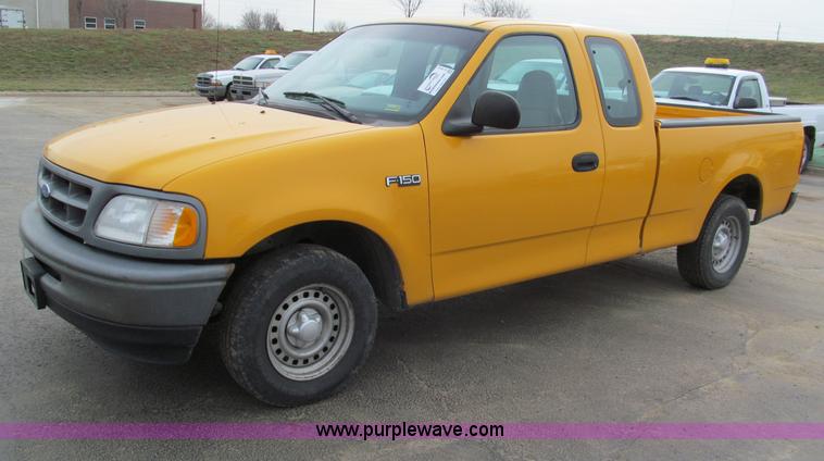 E5843.JPG - 1997 Ford F150 pickup truck , 179,689 actual miles , 4 6L V8 EFI gas engine , Automatic transmission...