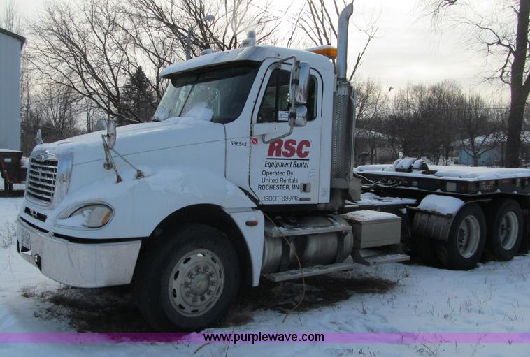 F5883.JPG - 2005 Freightliner Columbia CL120ST semi truck , 359,277 miles on odometer , Caterpillar C13 12 5L L6...