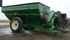 Thumbnail T_Y9052A.JPG of 2006 Brent Avalanche 1084 grain cart , 1,000 bushel capacity , Walking axles , 1000 PTO , Roll over ...