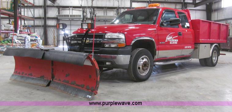 B5361.JPG - 2001 Chevrolet Silverado 3500 Extended Cab pickup truck , 141,418 miles on odometer , Miles may vary...