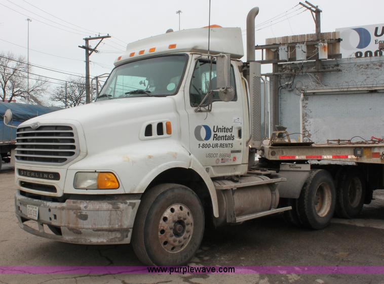 E2917.JPG - 2006 Sterling LT9500 semi truck , 154,662 actual miles , Mileage may vary , Caterpillar C13 12 5L L6...