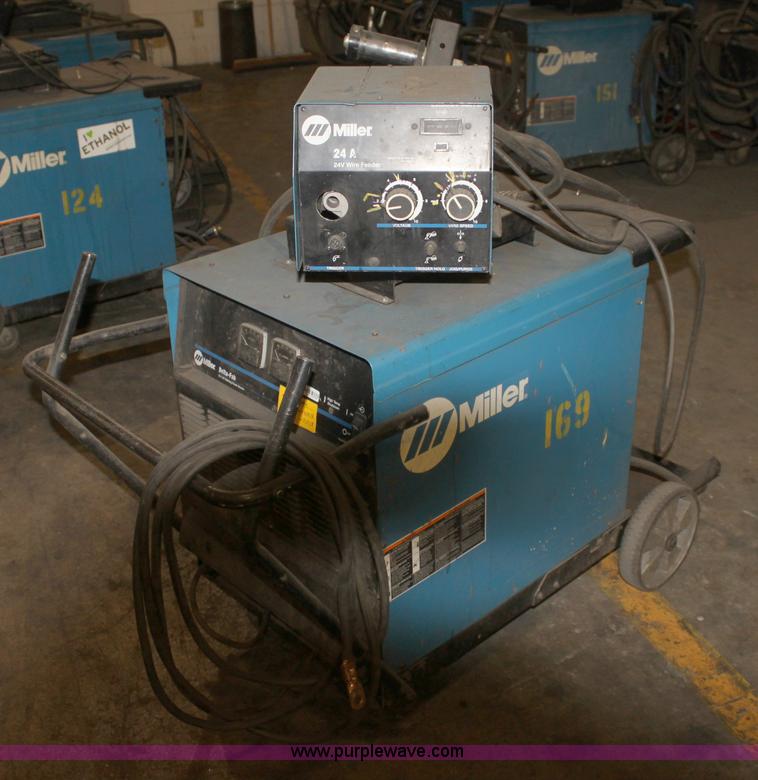 image for item AA9179 Miller Delta-Fab wire feed welder