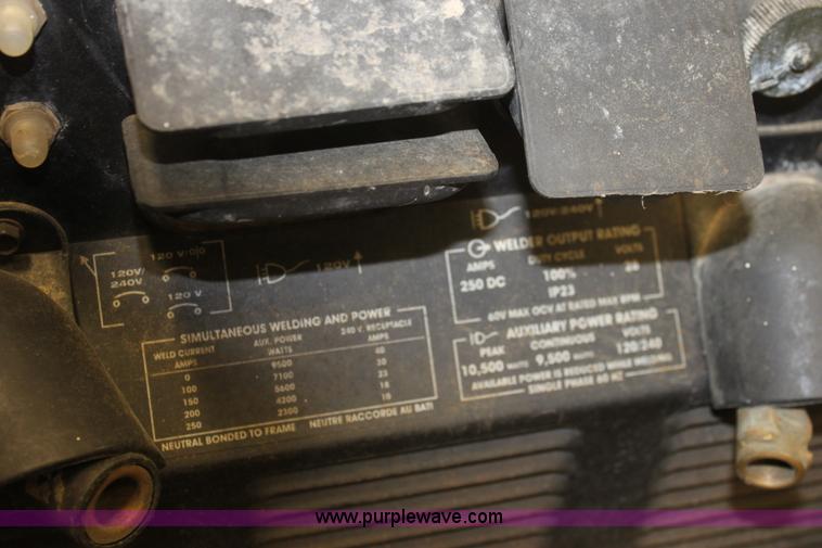 image for item AA9209 Lincoln Electric Ranger 250 gas engine