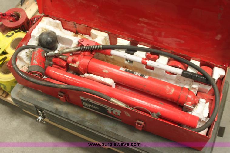 image for item AA9216 Assorted tools