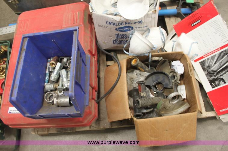 image for item AA9218 Assorted tools