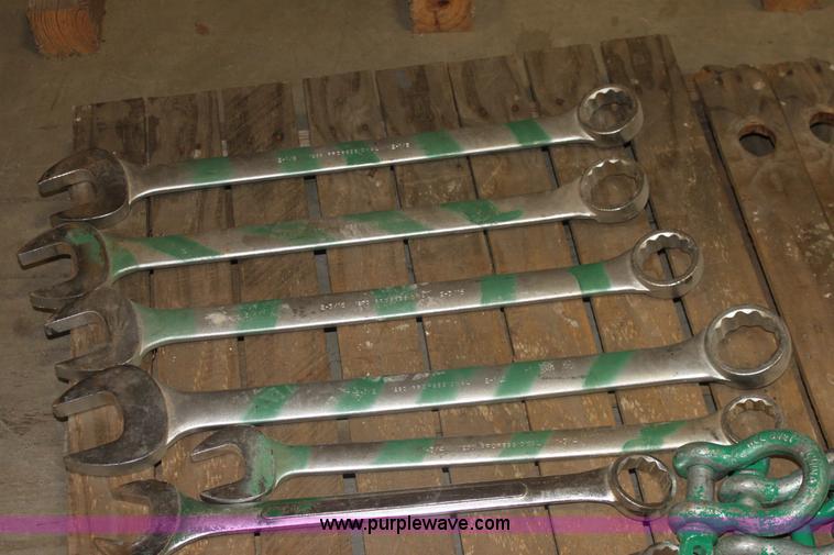 image for item AA9222 Pallet of assorted wrenches