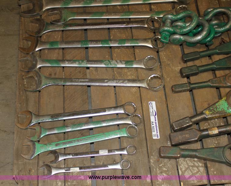image for item AA9222 Pallet of assorted wrenches
