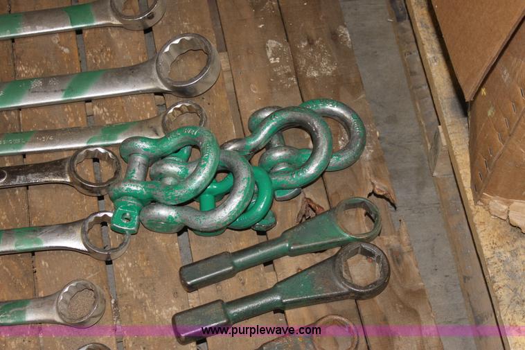 image for item AA9222 Pallet of assorted wrenches