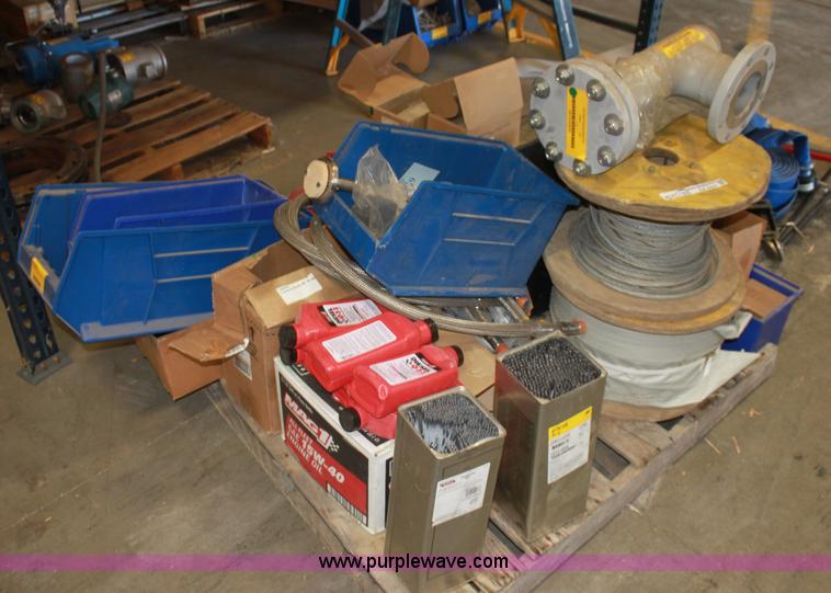 image for item AA9224 Assorted tools and cable