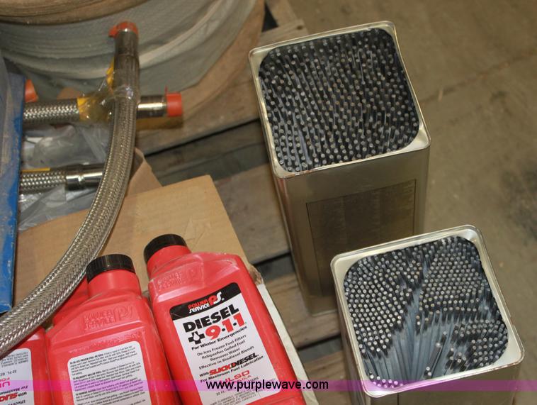 image for item AA9224 Assorted tools and cable