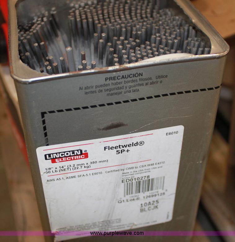 image for item AA9224 Assorted tools and cable