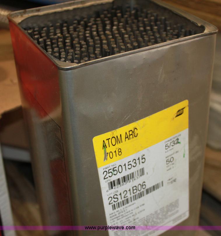 image for item AA9224 Assorted tools and cable