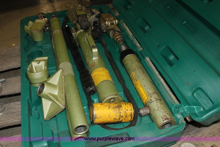 image for item AA9227 (3) pallets of assorted tools