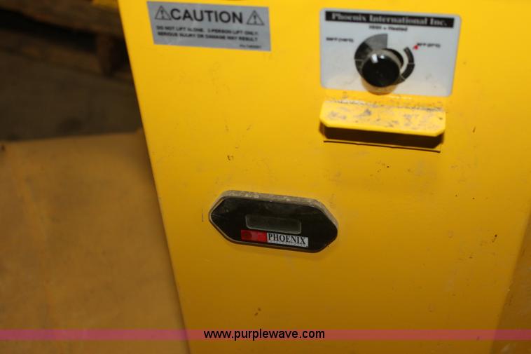 image for item AA9227 (3) pallets of assorted tools