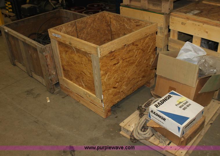 image for item AA9228 Assorted tools