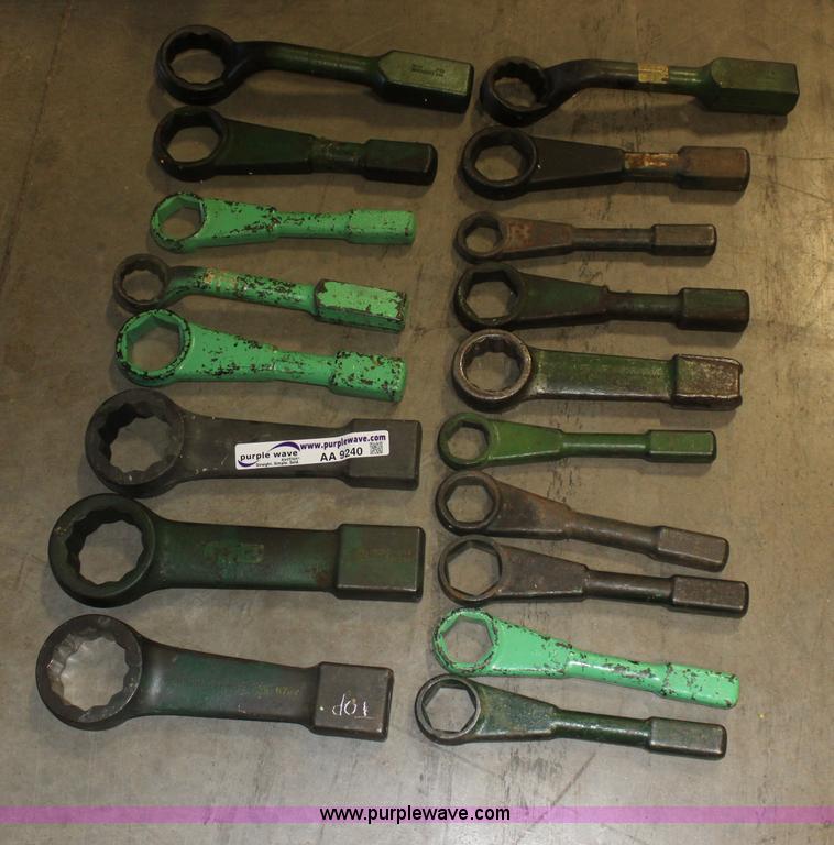 image for item AA9240 (18) striking wrenches