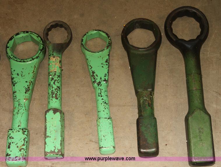 image for item AA9240 (18) striking wrenches