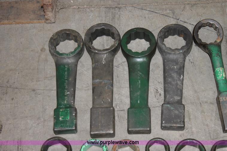 image for item AA9247 (18) striking wrenches