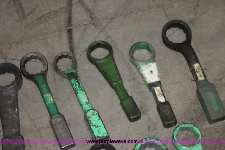 image for item AA9247 (18) striking wrenches
