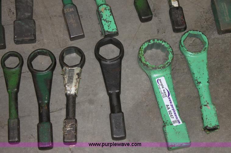 image for item AA9247 (18) striking wrenches