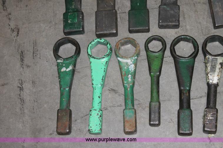 image for item AA9247 (18) striking wrenches