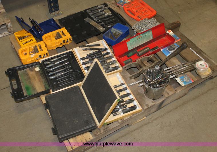 image for item AA9249 Assorted sets of drill bits