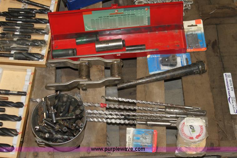 image for item AA9249 Assorted sets of drill bits