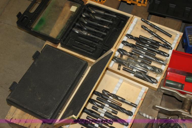 image for item AA9249 Assorted sets of drill bits