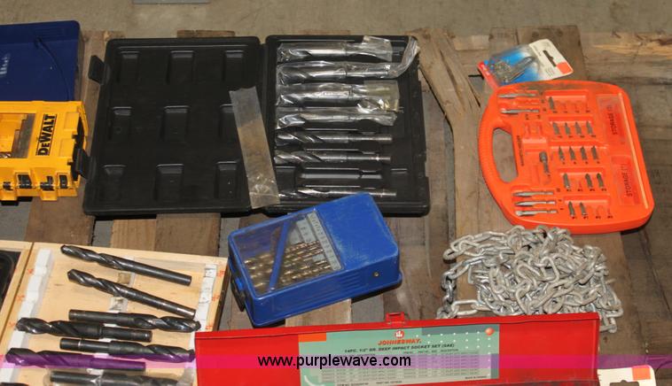 image for item AA9249 Assorted sets of drill bits