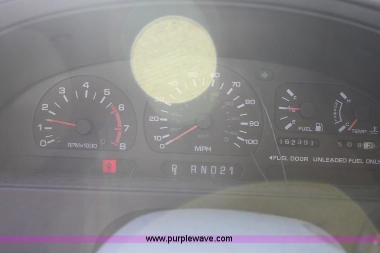 image for item E8261 1997 Mercury Villager GS