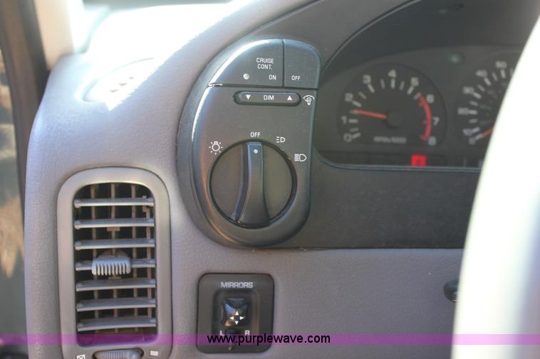 image for item E8261 1997 Mercury Villager GS