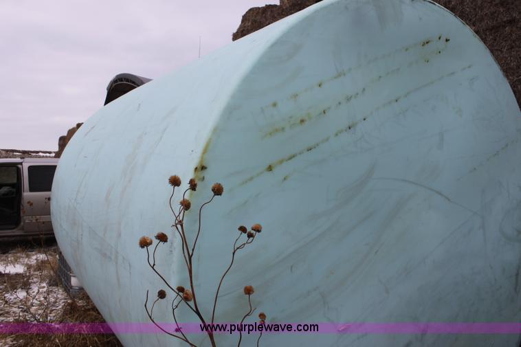 image for item E8384 5,000 gallon vertical poly tank