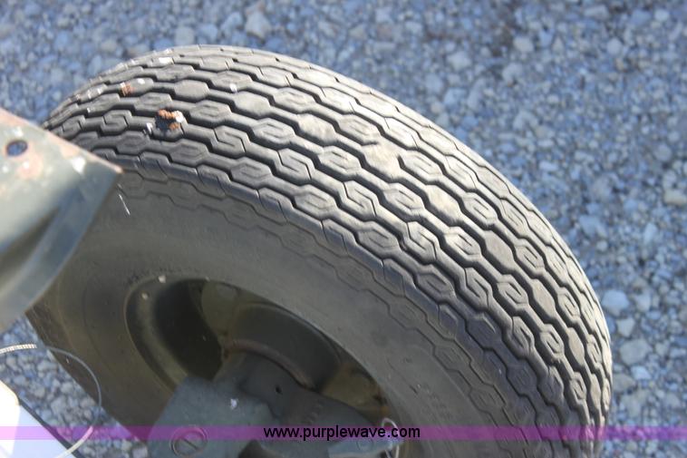 image for item V9463 Four wheel trailer running gear