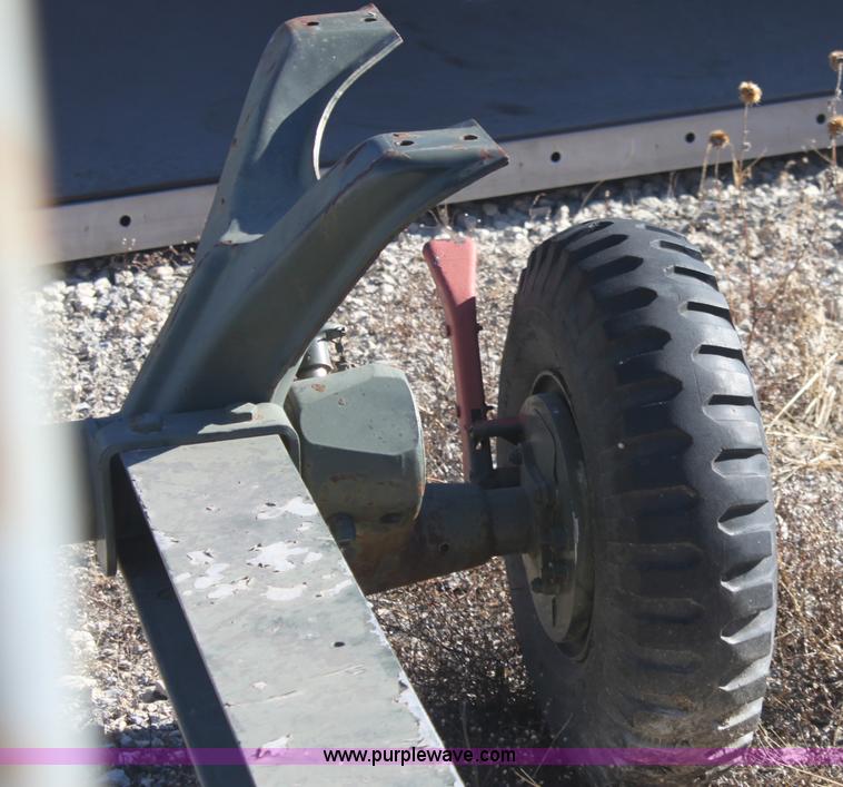 image for item V9463 Four wheel trailer running gear