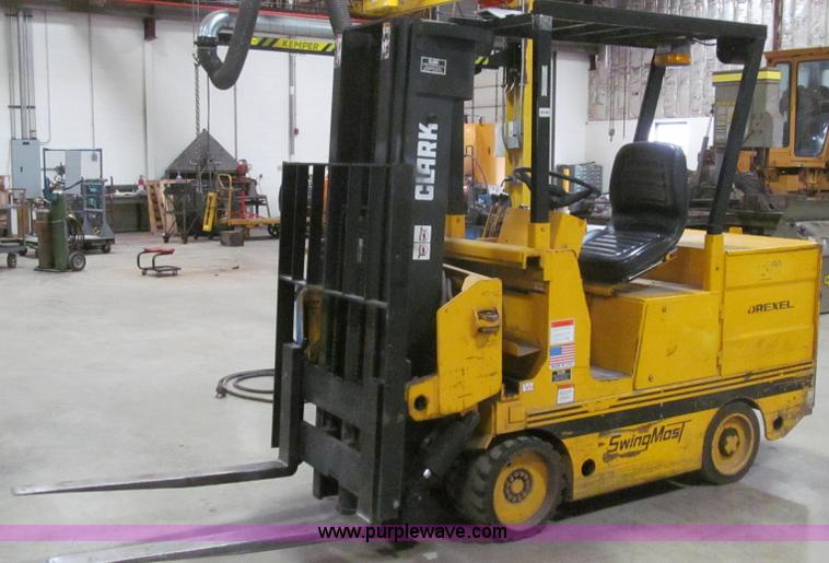 E3789.JPG - 1994 Drexel SL33HP electric forklift , 3,845 hours on meter , 8,000 lb capacity , Clark front Swingm...